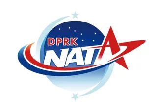 NASAと酷似する北朝鮮のNATA(国家航空宇宙技術総局) - 娘がNASA酷似Tシャツ - アメリカに対抗するのに何故