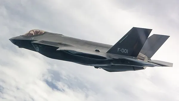 한국 공군의 F-３５A 전투기 고장 건수는 ２３４건, 비행 불가 상태가 １７２건 - 비싼 전투기도 쓸모가