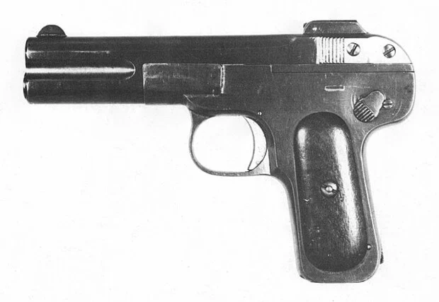 이토 히로부미 암살총의 수수께끼, 브로닝총의 장전수를 넘은 탄환은 어디서 발사되었는가